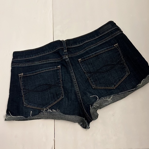 Abercrombie and Fitch distressed cut off jeans shorts size 30 - Picture 8 of 8